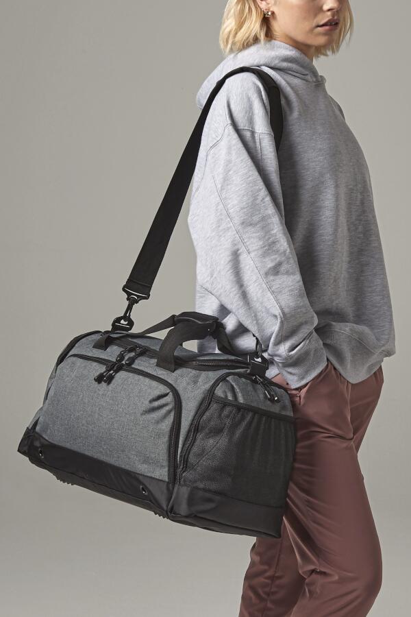 Produktansicht: BagBase Sporttasche mit Schuhfach und Nasstasche Produktansicht: BagBase Sporttasche mit Schuhfach und Nasstasche