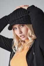 Produktfoto Beechfield Beanie Strickmütze mit Schild