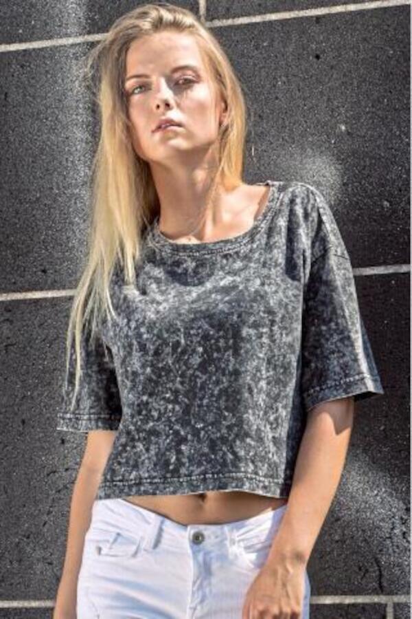 Produktansicht: Build Your Brand kurzes Damen T-Shirt mit halblangen Ärmeln Produktansicht: Build Your Brand kurzes Damen T-Shirt mit halblangen Ärmeln
