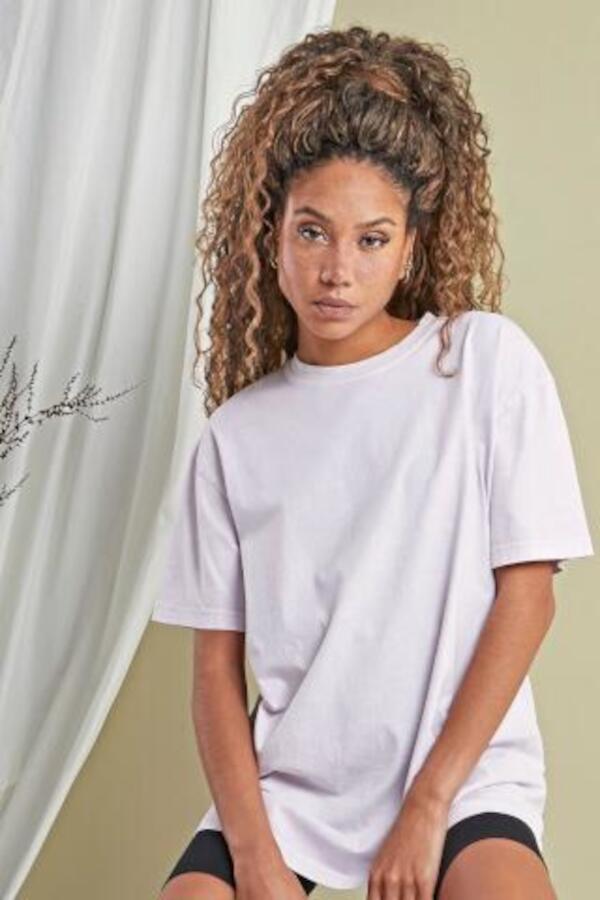 Produktansicht: BYB Damen T-Shirt im Boyfriend-Stil Produktansicht: BYB Damen T-Shirt im Boyfriend-Stil