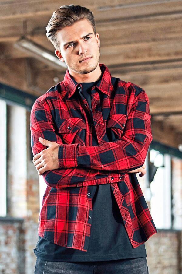 Produktansicht: BYB kariertes Flanellhemd im Holzfäller-Stil Produktansicht: BYB kariertes Flanellhemd im Holzfäller-Stil