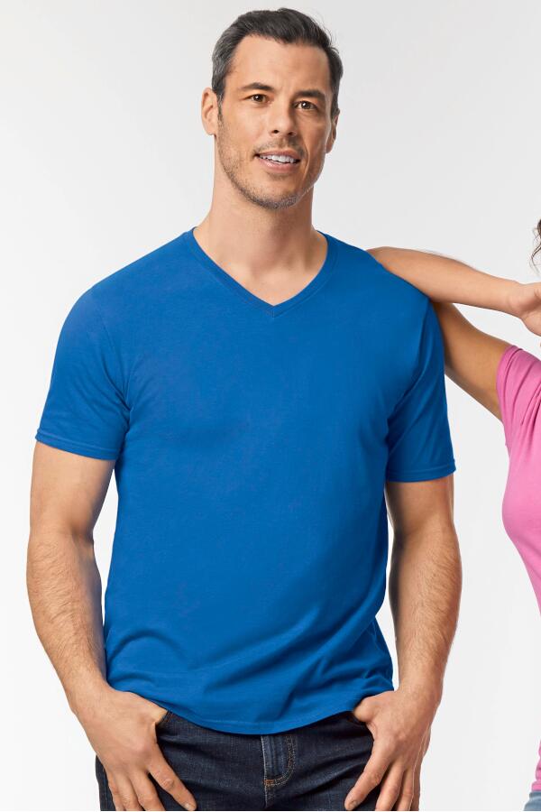Produktansicht: Gildan Softstyle Herren T-Shirt mit V-Ausschnitt Produktansicht: Gildan Softstyle Herren T-Shirt mit V-Ausschnitt
