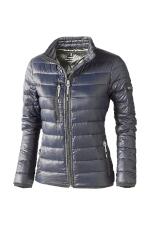 Produktfoto . Elevate leichte warme Damen Daunenjacke Produktfoto Elevate leichte warme Damen Daunenjacke