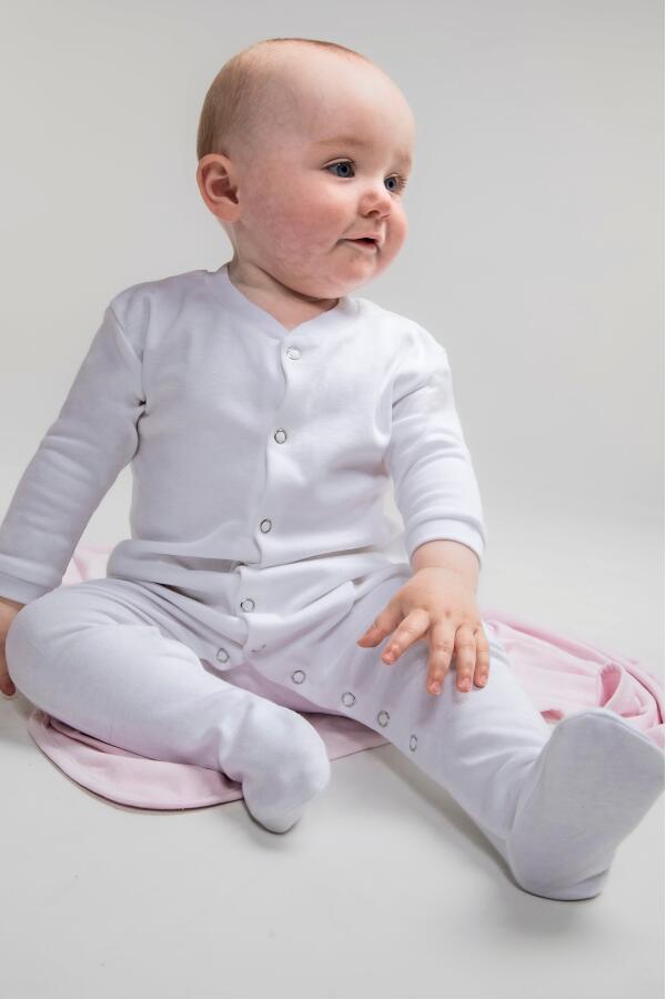 Produktansicht: Larkwood langer Baby Strampel Schlafanzug mit Fuß