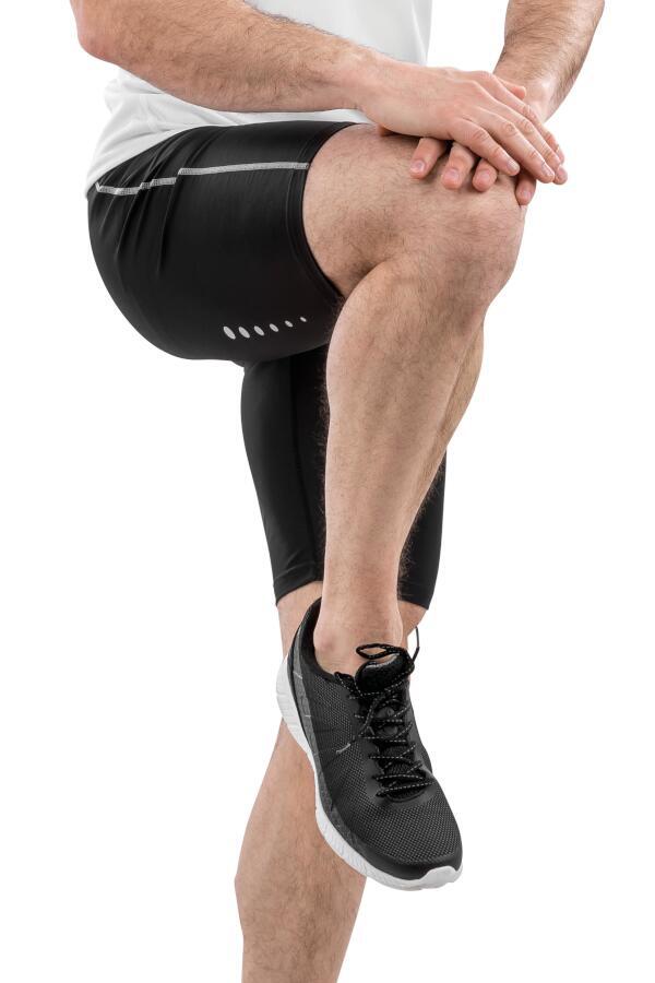 Produktansicht: SPIRO kurze Herren Bodyfit Laufshorts (1/4 lange Laufhosen)