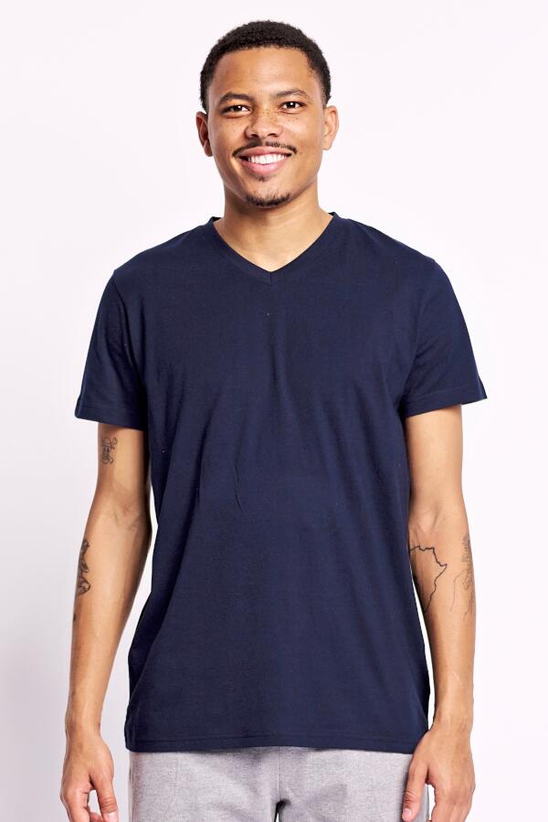 Produktansicht: Neutral Herren Bio T-Shirt mit V-Ausschnitt bis 3XL