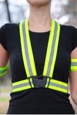 Produktfoto . Reflektierende Schulterträger für Outdoorsportler Produktfoto Reflektierende Schulterträger für Outdoorsportler