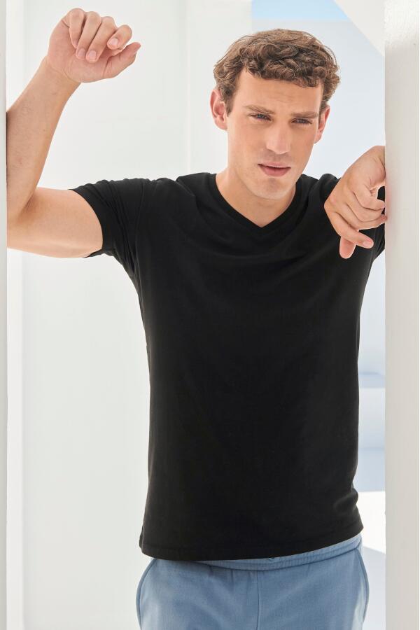 Produktansicht: Skinnifit langes Herren Stretch T Shirt mit V Ausschnitt