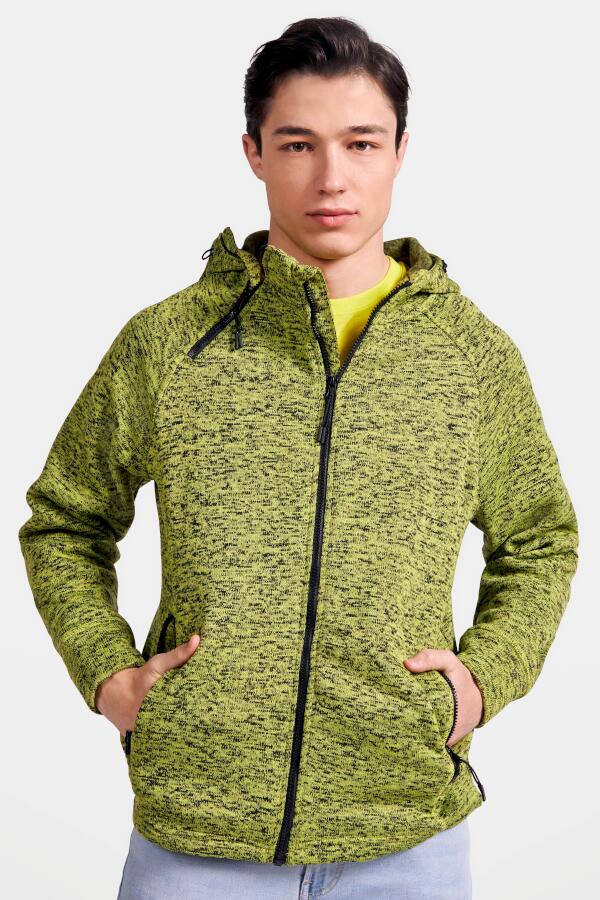 Produktansicht: Roly Kapuzen Sweatjacke aus plüschigem Strick